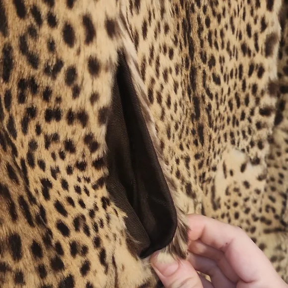 Vintage Fur Coat - Picture 3 of 10